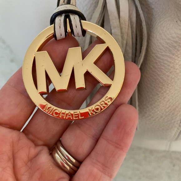 Michael Kors leather shoulder purse - Picture 6 of 16